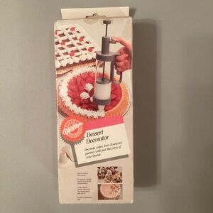 Vintage Dessert Decorator